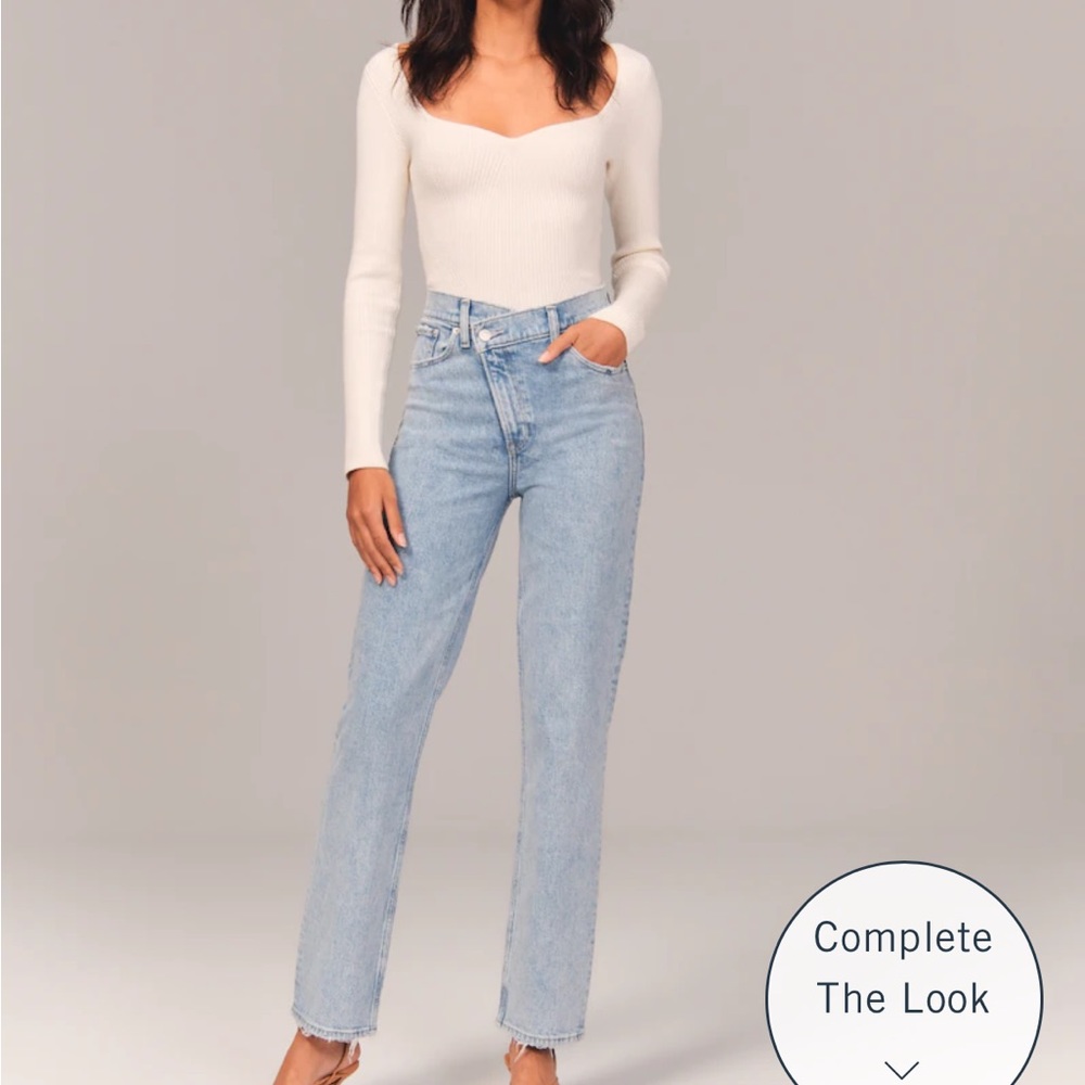 Abercrombie 90s ultra high rise straight jeans brand new! Size 31/12 short